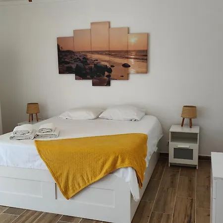 Apartamento Espacoso Com Estacionamento Incluido Portimão