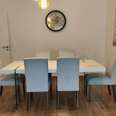 Espacoso Com Estacionamento Incluido